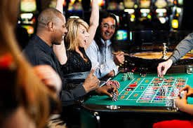 Menu deposit betwinner menampilkan logo DANA, OVO, GoPay, ShopeePay, LinkAja, QRIS, dan bank-bank Indonesia